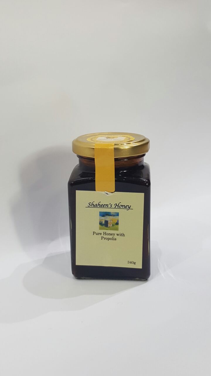 pure honey with propolis